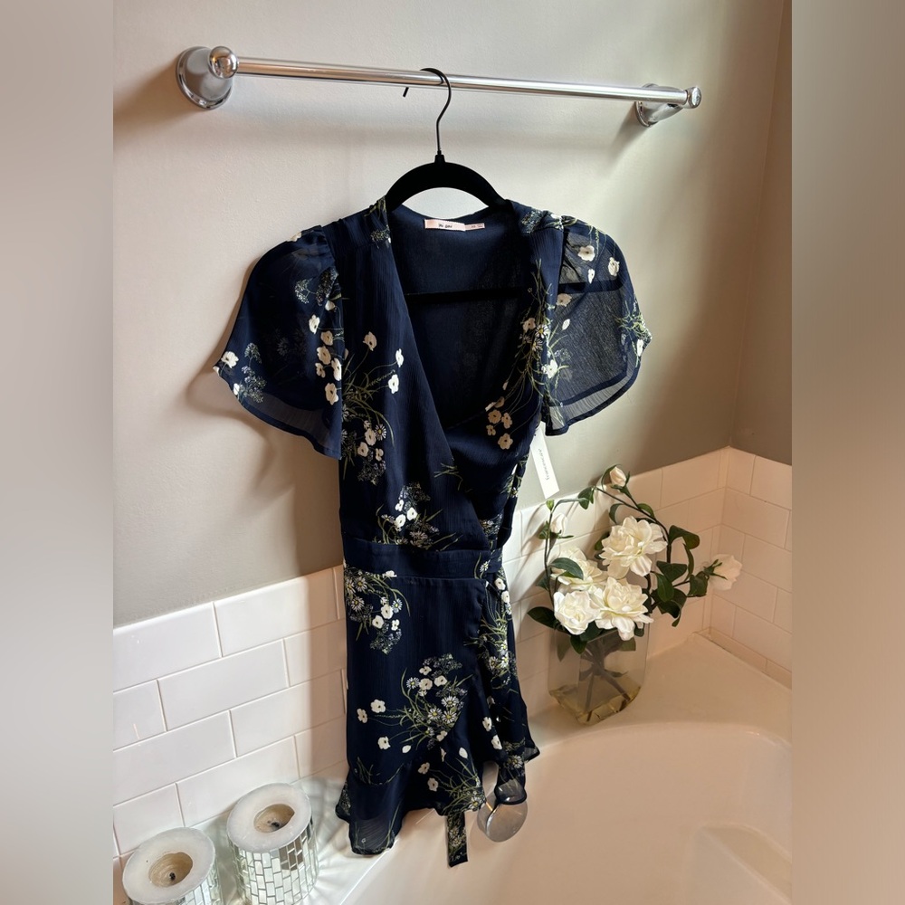 Navy blue floral dress 🌸